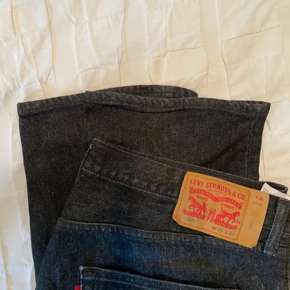 Dark Wash Levi’s Jeans W36 L36 - Picture 5 of 5